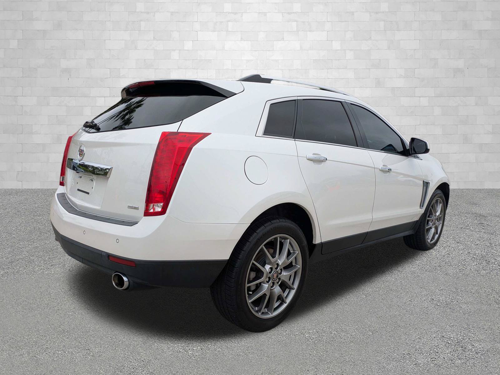 Used 2015 Cadillac SRX Performance w/ Driver Assist Package FWD image 2