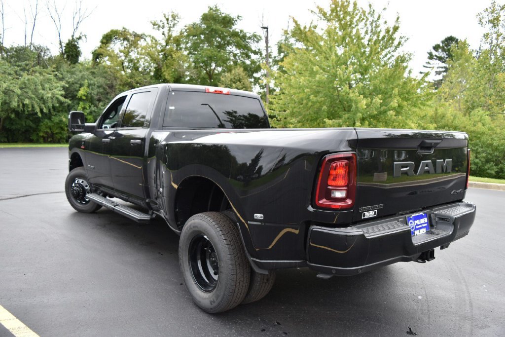 New 2026 RAM 3500 Big Horn AWD/4WD image 10
