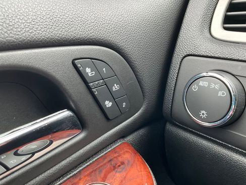 Used 2010 Chevrolet Silverado 1500 LTZ w/ Z71 Appearance Package image 10