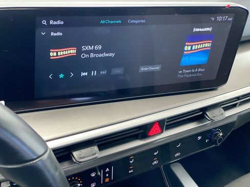 Certified 2026 Kia Sorento LX FWD image 26