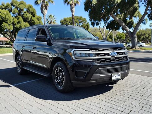 Used 2024 Ford Expedition Max XLT image 4