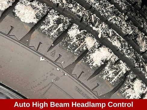 Used 2025 Jeep Wrangler Unlimited Sahara w/ Safety Group image 9