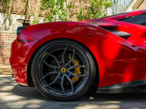 Used 2017 Ferrari 488 GTB image 10