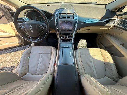 Used 2020 Lincoln MKZ Reserve FWD image 9