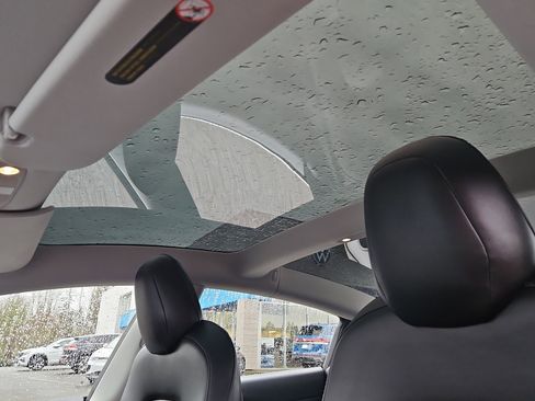 Used 2018 Tesla Model 3 Long Range image 22