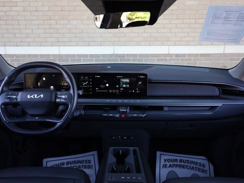 Used 2024 Kia EV9 Light Long Range image 32