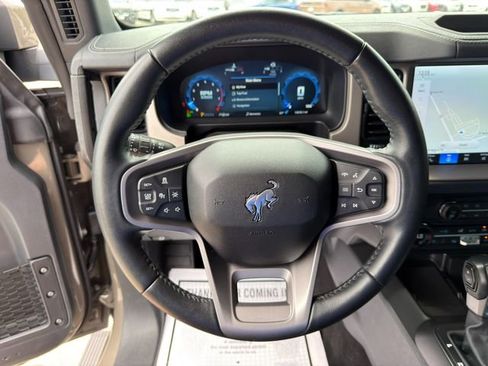 Used 2025 Ford Bronco Outer Banks AWD/4WD image 42
