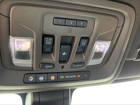 Used 2021 Chevrolet Silverado 1500 LTZ w/ LTZ Premium Texas Edition AWD/4WD image 33