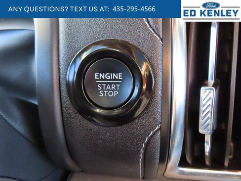 Used 2025 Ford Expedition Platinum AWD/4WD image 16
