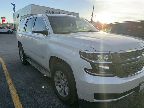 Used 2018 Chevrolet Tahoe LT image 11