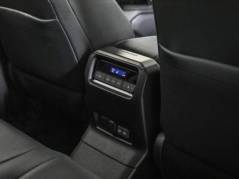 Used 2025 Toyota Land Cruiser image 18