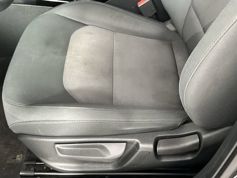 Used 2024 Kia Niro LX FWD image 12