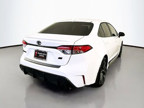 Used 2025 Toyota Corolla SE image 5