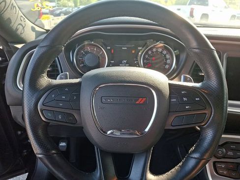 Used 2022 Dodge Challenger R/T Scat Pack RWD image 22