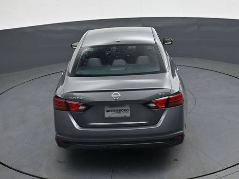 Used 2024 Nissan Altima 2.5 SV FWD image 25
