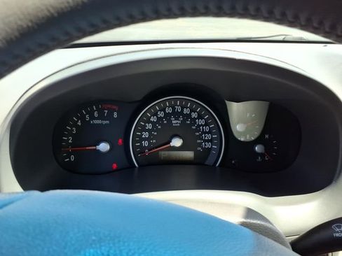 Used 2012 Kia Sedona EX w/ Luxury Pkg FWD image 20
