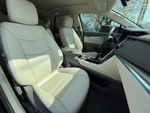 Used 2020 Cadillac XT5 Premium Luxury image 14