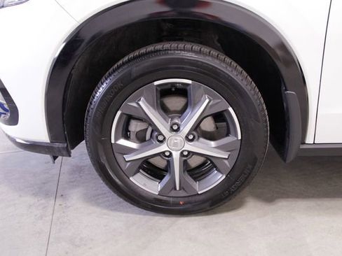 Certified 2025 Honda HR-V EX-L image 11