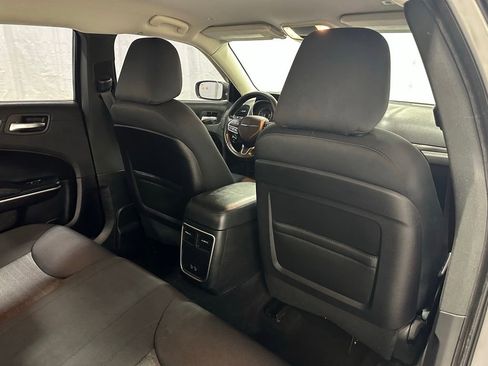 Used 2019 Chrysler 300 Touring RWD image 53