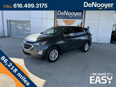 Used 2018 Chevrolet Equinox LT image 1