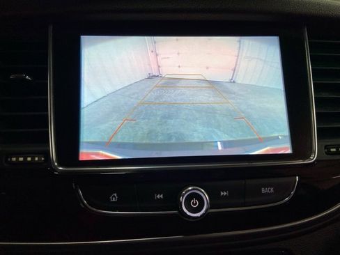 Used 2018 Buick Encore Preferred image 36