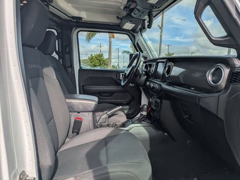 Used 2023 Jeep Wrangler Unlimited Sahara w/ Cold Weather Group AWD/4WD image 35