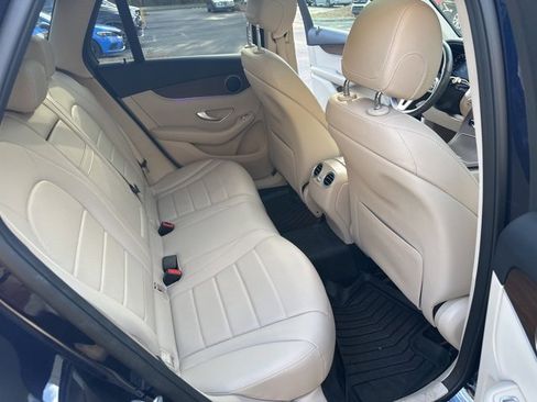 Used 2021 Mercedes-Benz GLC 300 GLC 300 w/ Premium Package image 15