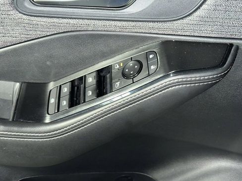 Used 2021 Nissan Rogue SV image 20