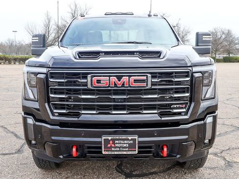 Used 2024 GMC Sierra 2500 AT4 w/ AT4 Preferred Package AWD/4WD image 14