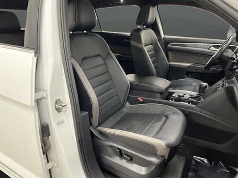 Used 2022 Volkswagen Atlas Cross Sport SEL Premium R-Line image 32