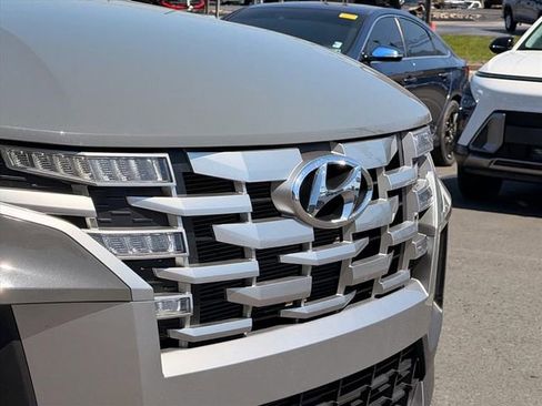 Used 2024 Hyundai Santa Cruz SE image 5