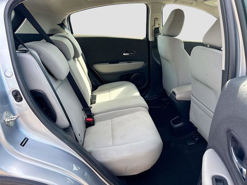 Used 2019 Honda HR-V LX image 24