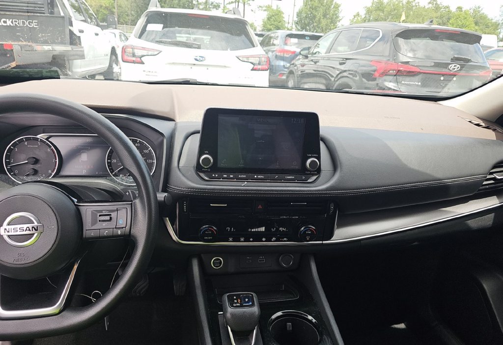 Used 2021 Nissan Rogue SV FWD image 10