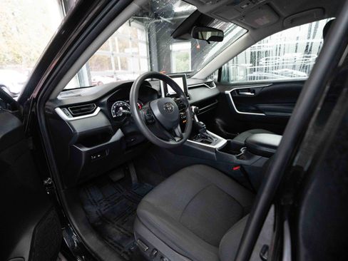 Used 2023 Toyota RAV4 XLE image 8