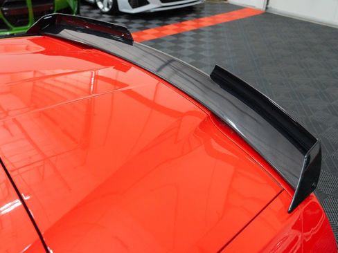 Used 2016 Chevrolet Corvette Z06 w/ 3LZ Preferred Equipment Group RWD image 10