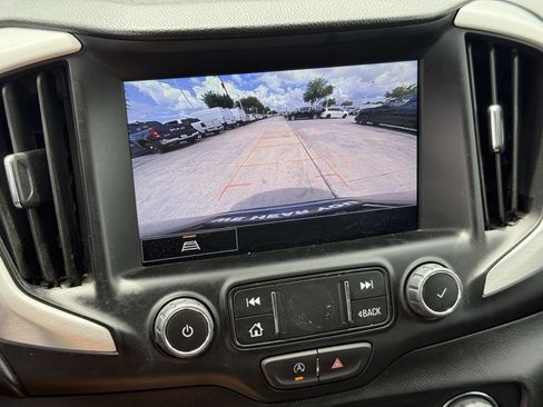 Used 2024 GMC Terrain SLT AWD/4WD image 21
