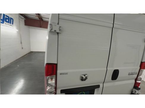 Used 2024 RAM ProMaster 2500 FWD image 7