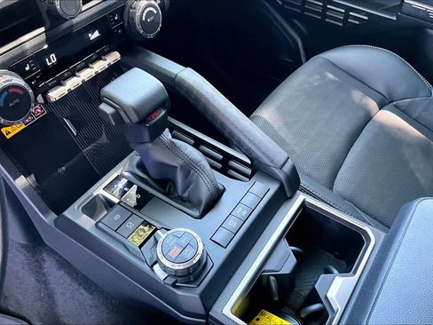 Used 2025 Toyota 4Runner TRD Off-Road Premium image 17