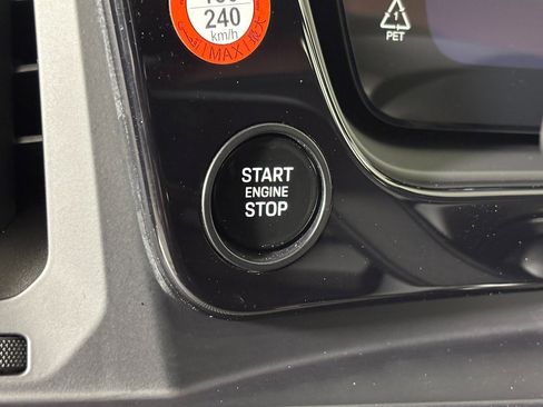 Used 2024 Porsche Cayenne image 22