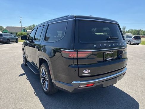 Used 2022 Jeep Wagoneer Series II w/ Premium Group I AWD/4WD image 3
