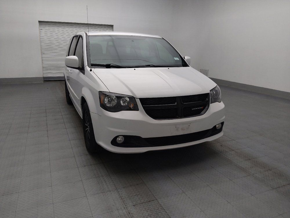 Used 2015 Dodge Grand Caravan SXT w/ Blacktop Package FWD image 14