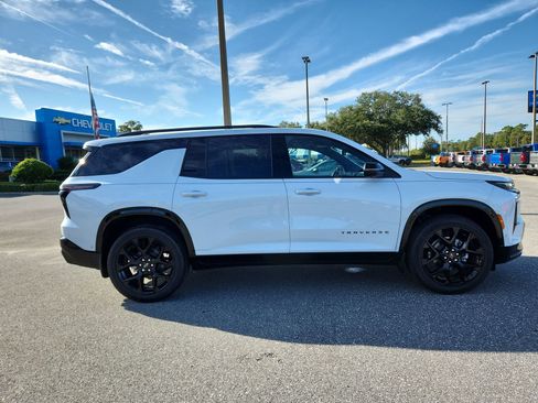 New 2026 Chevrolet Traverse RS image 3