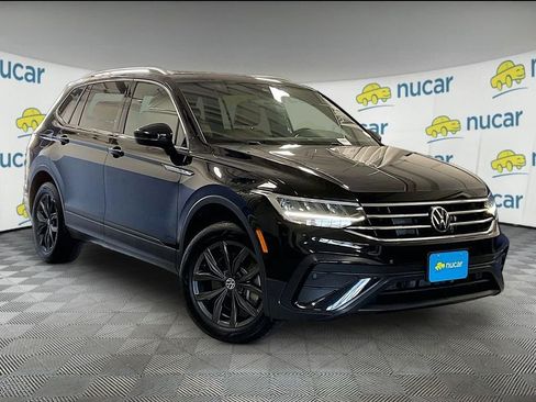 Used 2023 Volkswagen Tiguan SE AWD/4WD image 1