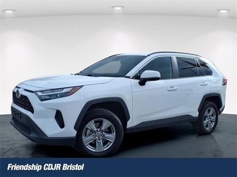 Used 2024 Toyota RAV4 XLE image 1