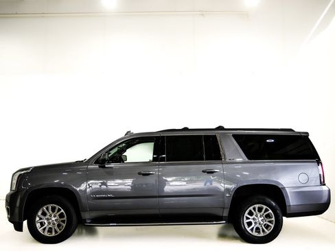 Used 2020 GMC Yukon XL SLT AWD/4WD image 5