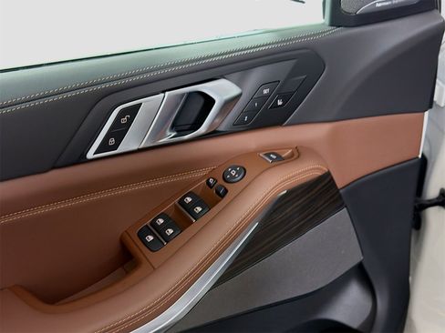 New 2026 BMW X5 xDrive40i w/ Climate Comfort Package image 21