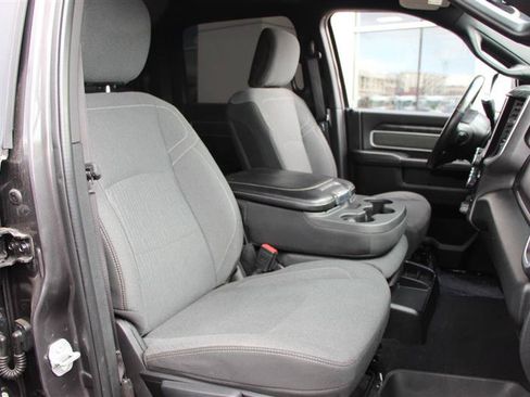 Used 2020 RAM 2500 Big Horn w/ Level 2 Equipment Group AWD/4WD image 11