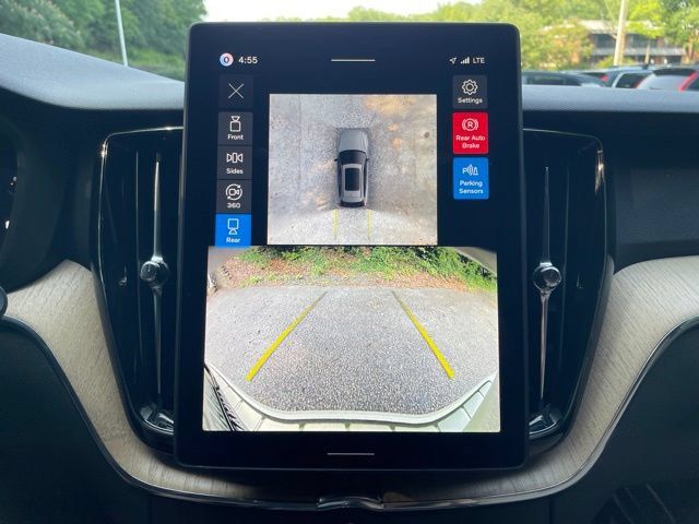 Certified 2026 Volvo XC60 B5 Plus AWD/4WD image 21