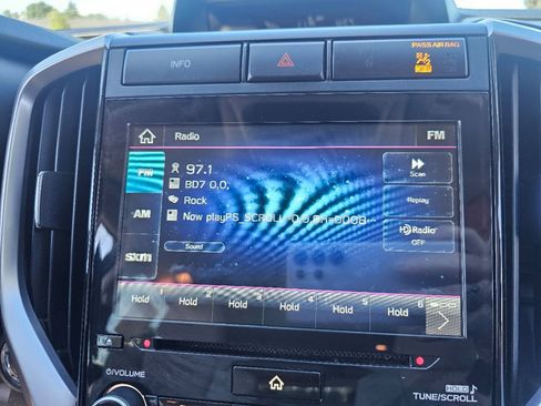 Used 2019 Subaru Ascent Premium image 7