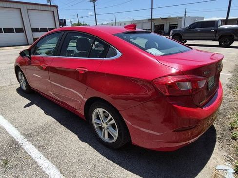 Used 2016 Chevrolet Cruze LT FWD image 4